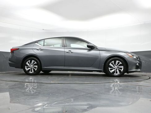Used 2020 Nissan Altima 2.5 S FWD image 42