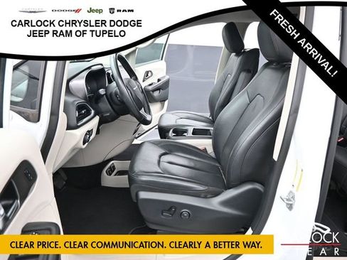 Used 2020 Chrysler Pacifica Touring-L Plus w/ Advanced Safetytec Group image 11