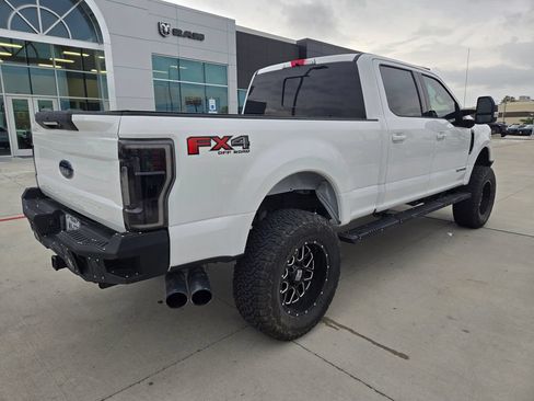 Used 2019 Ford F250 Lariat w/ Lariat Ultimate Package AWD/4WD image 3