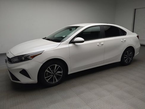 Used 2023 Kia Forte LXS FWD image 2