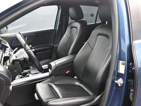 Used 2023 Mercedes-Benz GLA 250 4MATIC w/ Premium Package image 11
