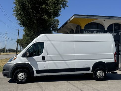 Used 2019 RAM ProMaster 2500 FWD image 2