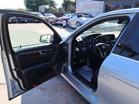Used 2014 Mercedes-Benz C 250 Sedan image 20