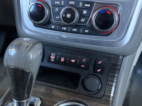 Used 2014 GMC Acadia SLT image 33