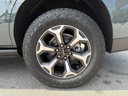 New 2026 GMC Yukon AT4 Ultimate image 28