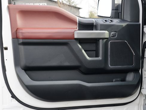 Used 2018 Ford F150 Platinum w/ Equipment Group 701A Luxury image 16