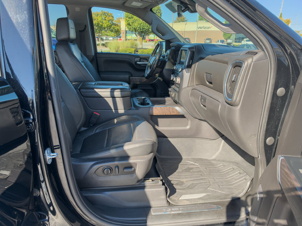 Used 2022 GMC Sierra 1500 Denali w/ Denali Premium Package AWD/4WD image 12
