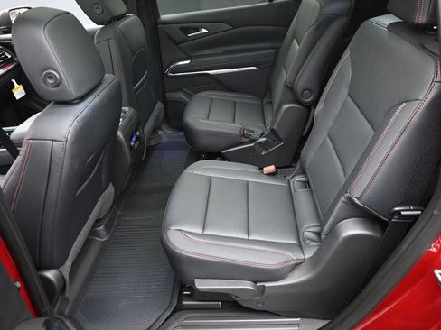 New 2026 Chevrolet Traverse Z71 w/ Driver Confidence Package image 12