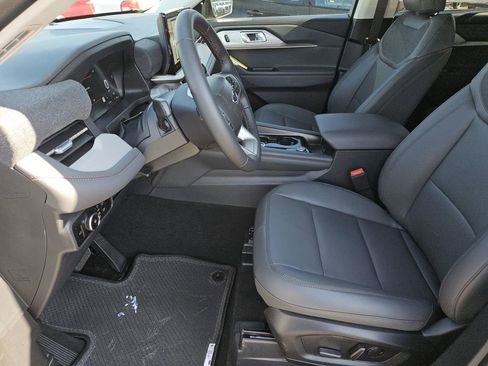 New 2026 Ford Explorer Active w/ Active Comfort Package RWD image 22