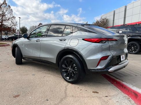 Used 2025 Buick Envista Sport Touring image 8