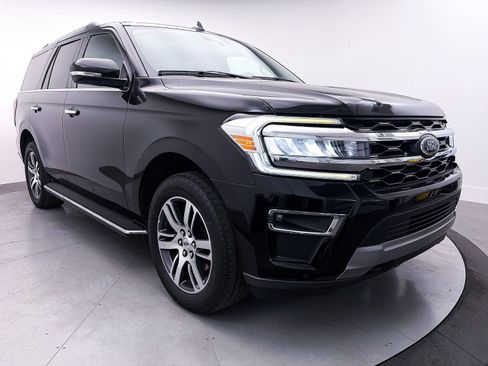 Used 2023 Ford Expedition Limited AWD/4WD image 10