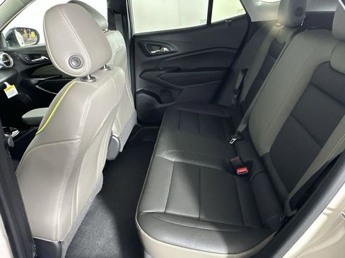 New 2026 Chevrolet Trax ACTIV w/ Sunroof Package FWD image 23