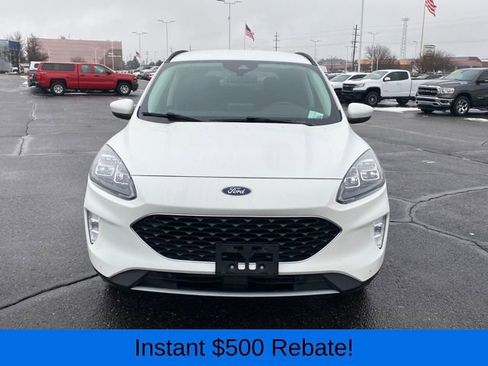 Used 2022 Ford Escape Titanium image 2