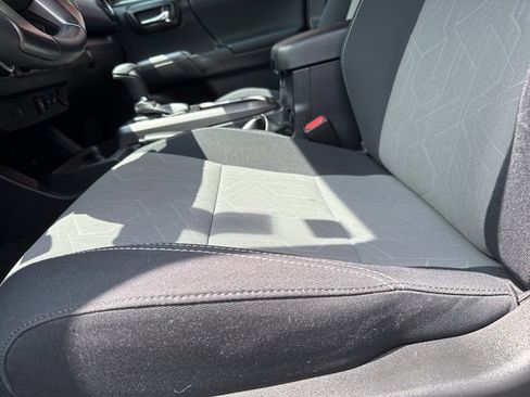 Used 2023 Toyota Tacoma TRD Off-Road image 26