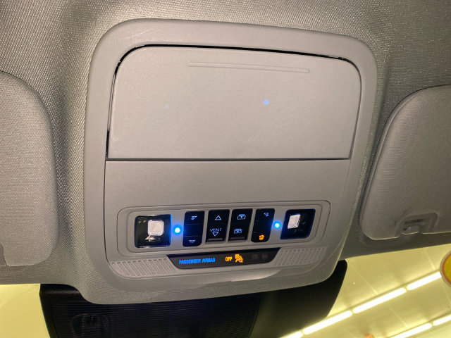 Used 2023 Ford Explorer XLT w/ Equipment Group 202A AWD/4WD image 24