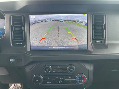 New 2025 Ford Bronco Base image 9