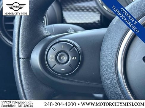 Used 2017 MINI Cooper S image 24