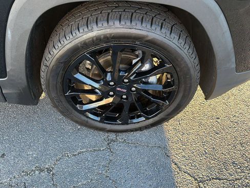 Used 2023 GMC Terrain SLT w/ Elevation Edition FWD image 40