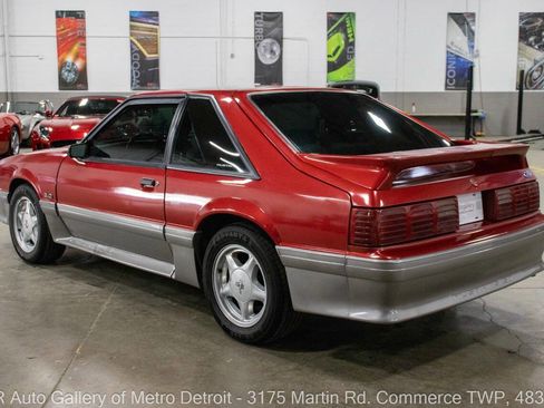 Used 1991 Ford Mustang GT RWD image 4