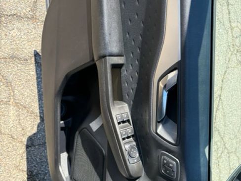 Used 2020 Ford Escape SEL image 11