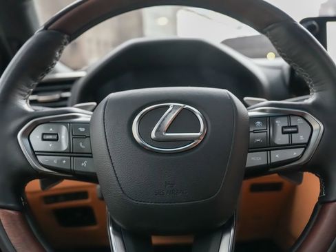 Used 2025 Lexus LX 700h Luxury w/ Appearance Package AWD/4WD image 28