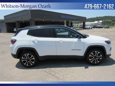Used 2024 Jeep Compass Limited AWD/4WD image 16