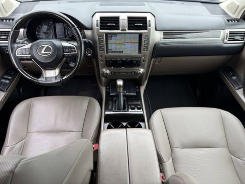 Used 2020 Lexus GX 460 Premium w/ Premium Package AWD/4WD image 12