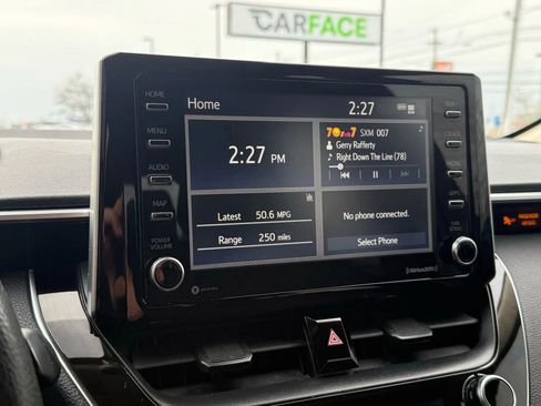 Used 2021 Toyota Corolla LE image 30