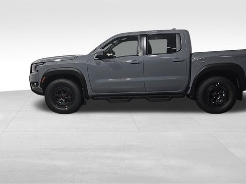 New 2026 Nissan Frontier PRO-4X w/ Pro-4x Convenience Package image 3