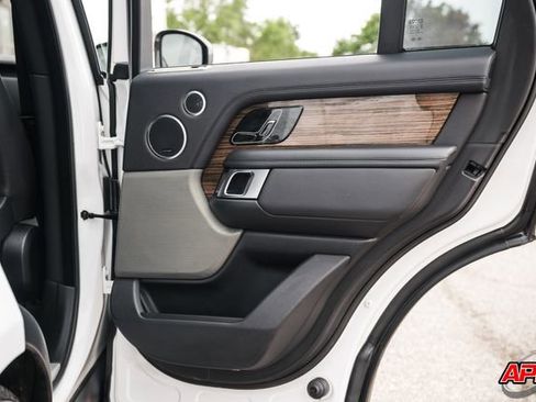 Used 2018 Land Rover Range Rover HSE image 61