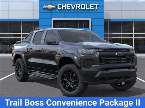 New 2026 Chevrolet Colorado Trail Boss w/ Midnight Edition AWD/4WD image 9