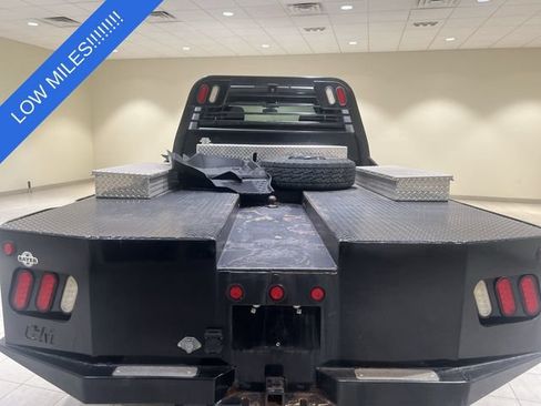 Used 2020 RAM 3500 Tradesman w/ Chrome Appearance Group RWD image 23