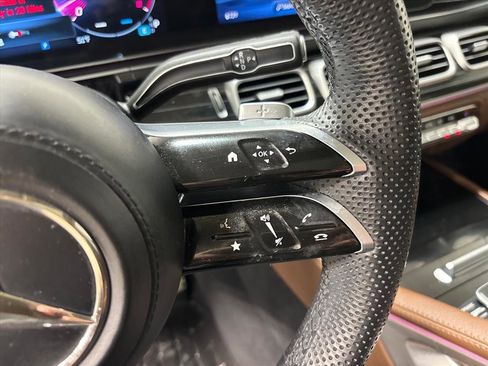 Used 2024 Mercedes-Benz GLS 450 4MATIC image 19
