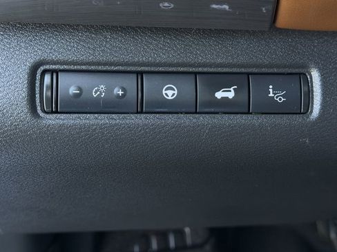 Used 2022 Nissan Pathfinder Platinum w/ Cargo Package image 21