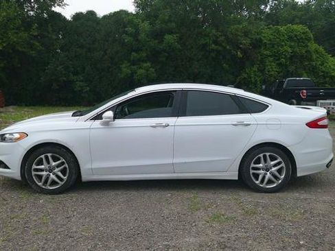 Used 2016 Ford Fusion Titanium FWD image 11