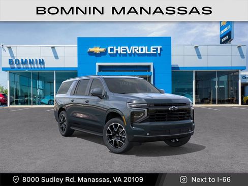 New 2026 Chevrolet Suburban RST image 2