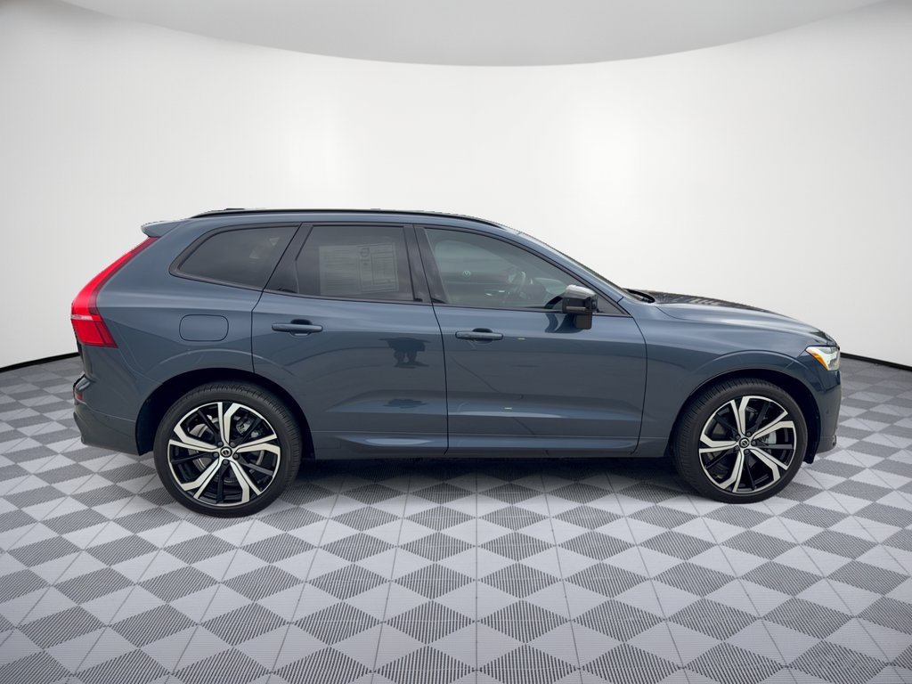 Certified 2024 Volvo XC60 T8 Ultimate w/ Protection Package Premier AWD/4WD image 8