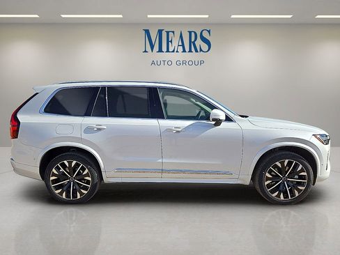 New 2026 Volvo XC90 B5 Plus w/ Protection Package Premier image 6