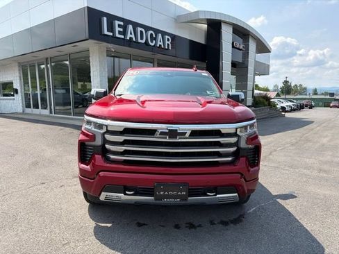 Used 2024 Chevrolet Silverado 1500 High Country w/ High Country Premium Package AWD/4WD image 8