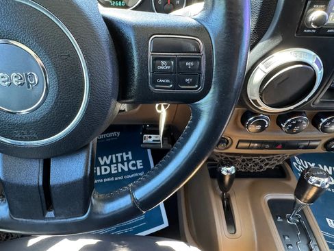 Used 2013 Jeep Wrangler Unlimited Sahara w/ Connectivity Group AWD/4WD image 22
