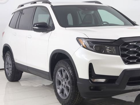 Used 2024 Honda Passport TrailSport image 36