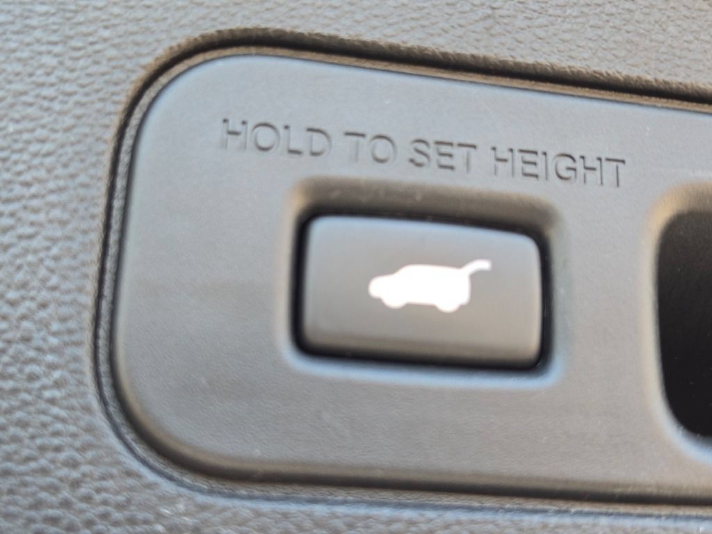 Used 2023 Acura MDX A-Spec AWD/4WD image 24