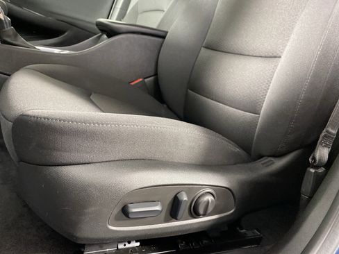 Used 2025 Chevrolet Malibu LT image 18