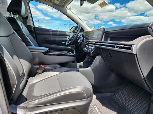 Used 2025 Hyundai Tucson Limited AWD/4WD image 12