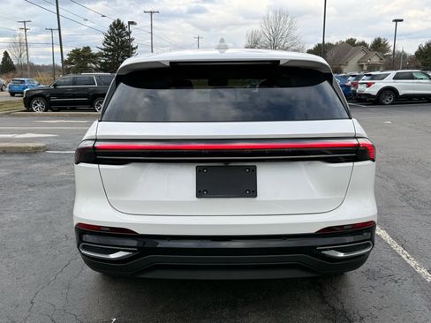 Used 2024 Lincoln Nautilus Premier w/ Equipment Group 102A image 13