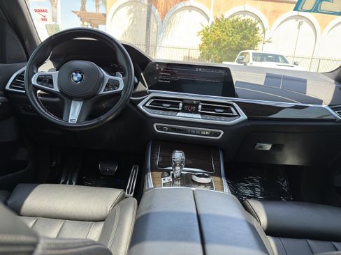 Used 2021 BMW X5 xDrive40i w/ M Sport Package AWD/4WD image 20