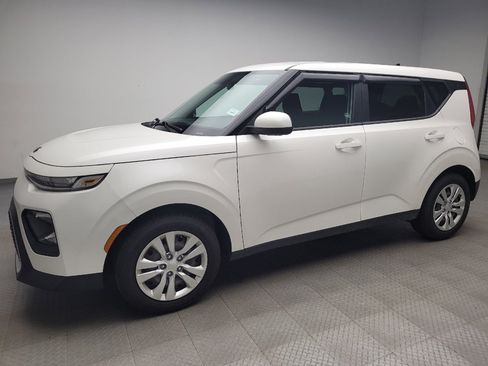 Used 2021 Kia Soul LX FWD image 2