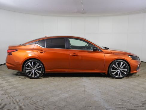 Used 2022 Nissan Altima 2.5 SR image 11