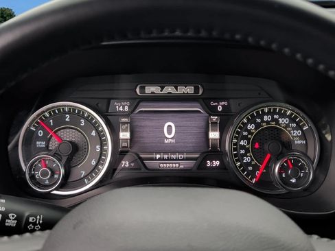 Used 2024 RAM 1500 Laramie AWD/4WD image 18