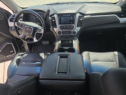 Used 2019 GMC Yukon XL SLT AWD/4WD image 9